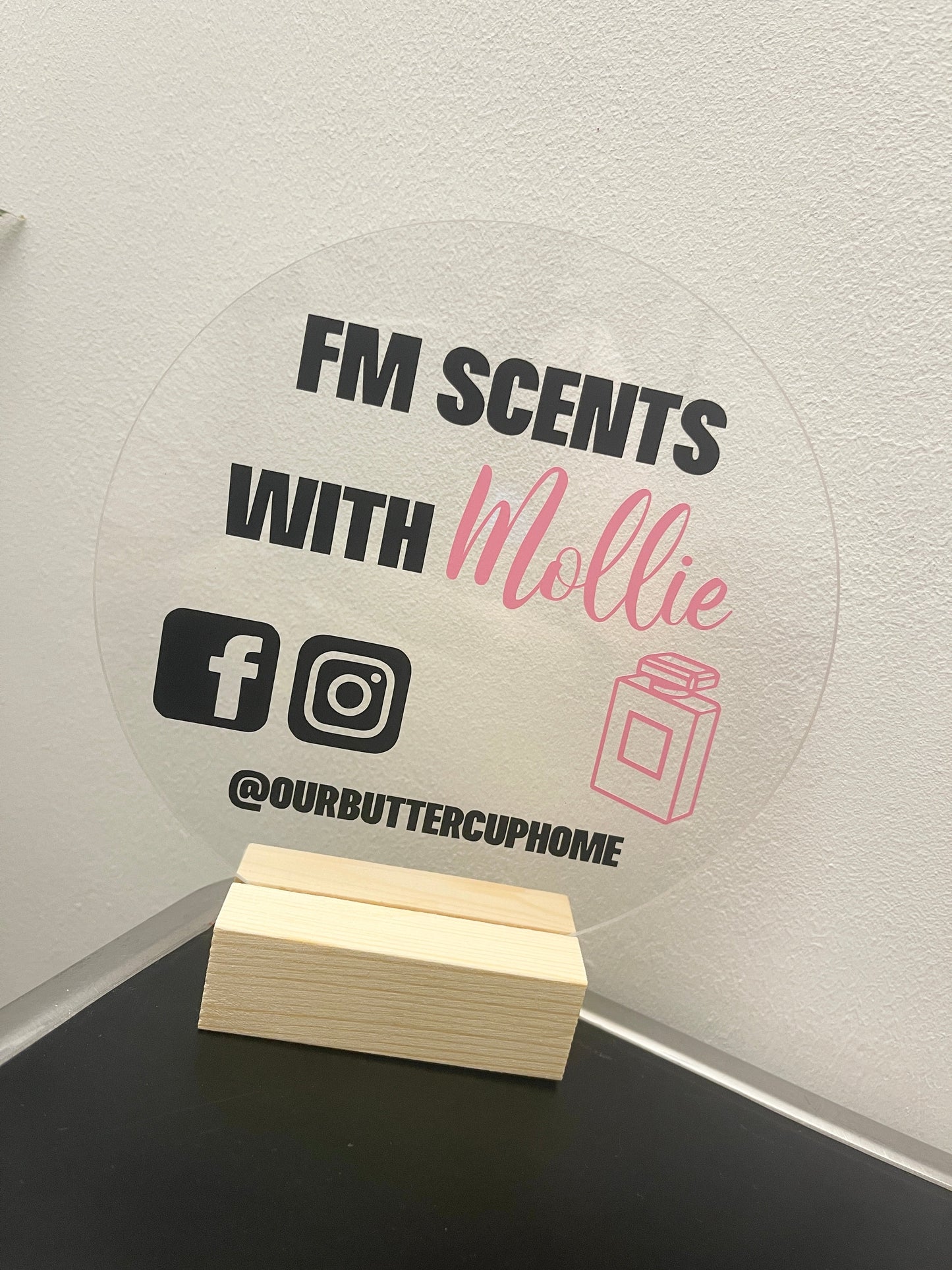 Custom Create Own Design Circle Acrylic Plaque Sign With Wooden Base